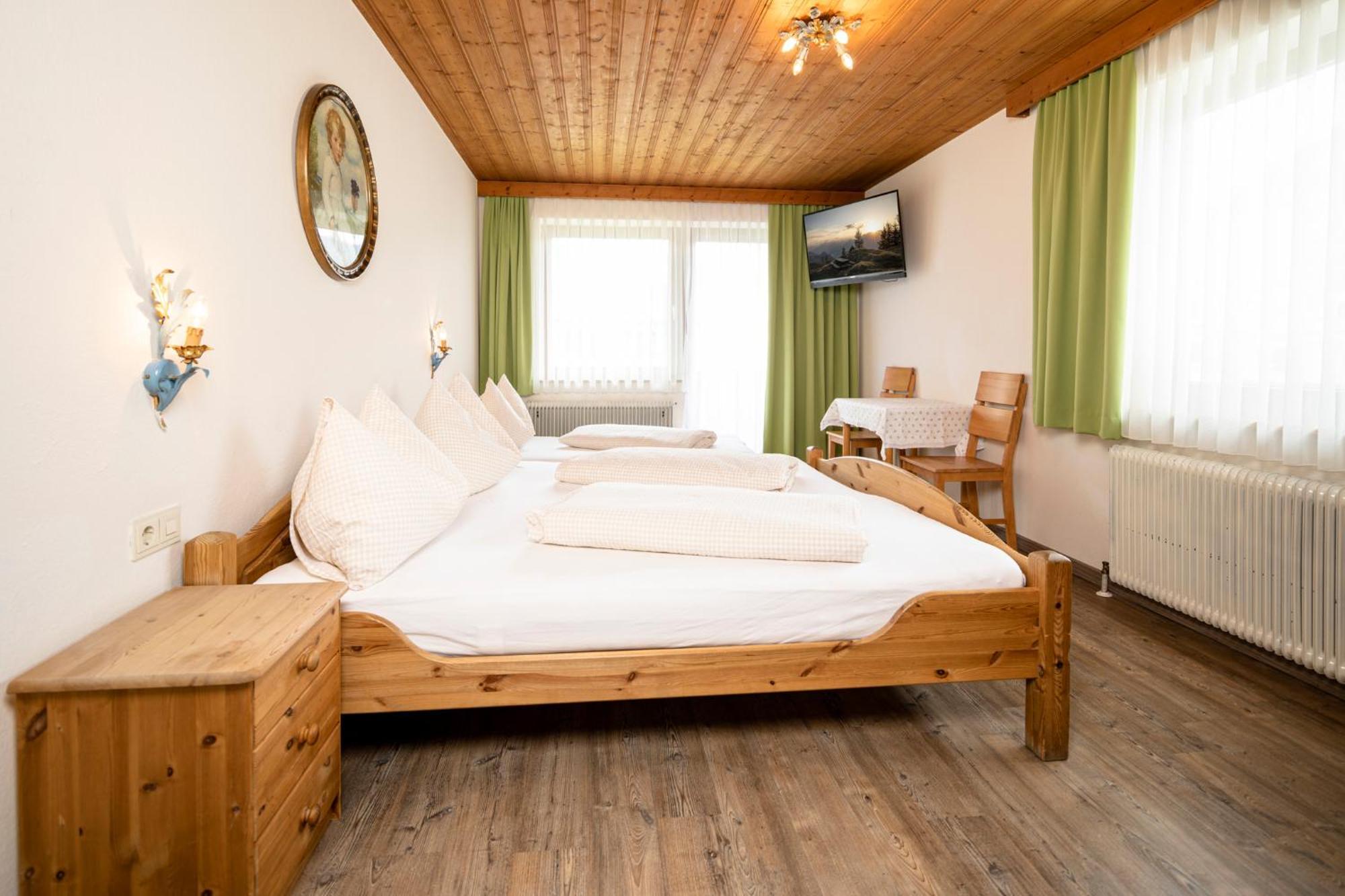 Gasthof Pension Knapp Strass im Zillertal Szoba fotó
